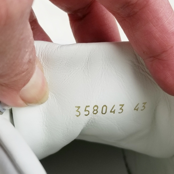 BALENCIAGA Embossed Nappa Souple Sportif - Picture 7 of 8